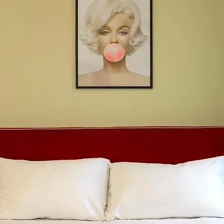 Leopoldo Apartment
