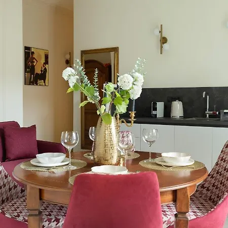 Leopoldo Apartment *