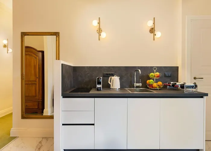 Leopoldo * 巴韦诺